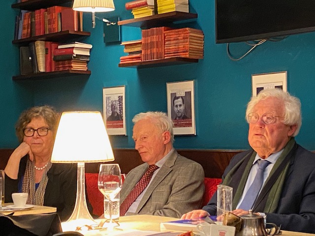 Prof. Dr. Wilfried Seipel mit den Vize-Präsidenten der Österreichischen Goethe-Gesellschaft Hofrat Dr. Karl Schütz